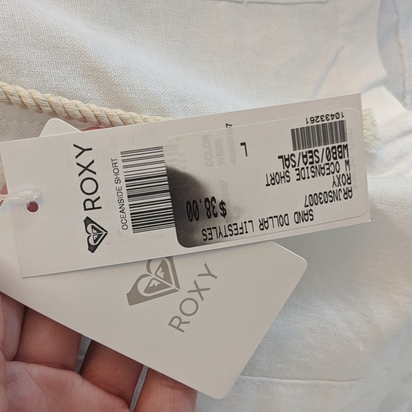 Roxy Linen Oceanside Shorts Bright White Size Large NWT - Picture 4 of 6